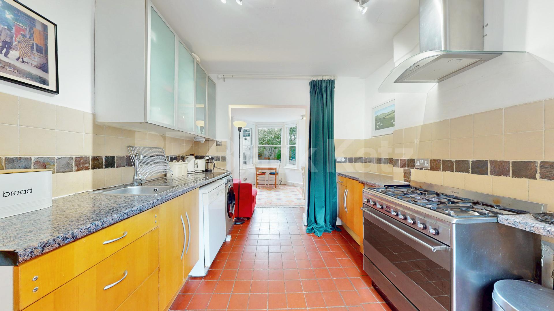 Stunning Apartment With Private Patio Tabor Road, Hammersmith